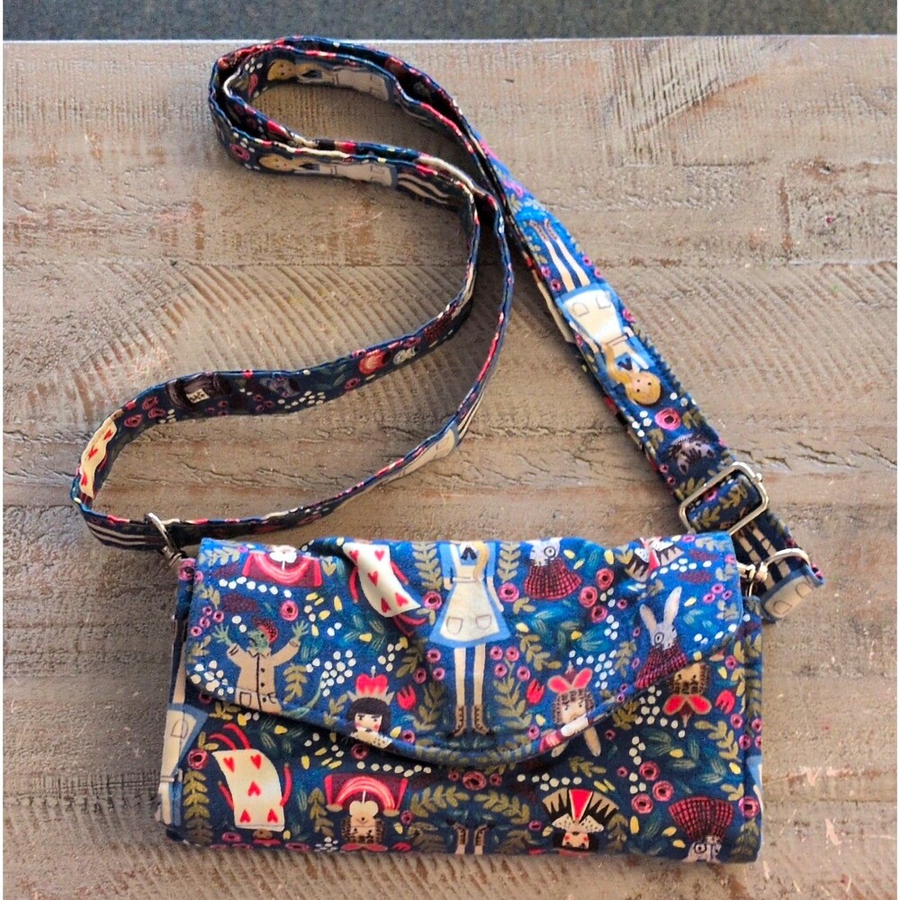Alice in Wonderland Women Small Crossbody +Wallet Blue Multicolor Floral Zip